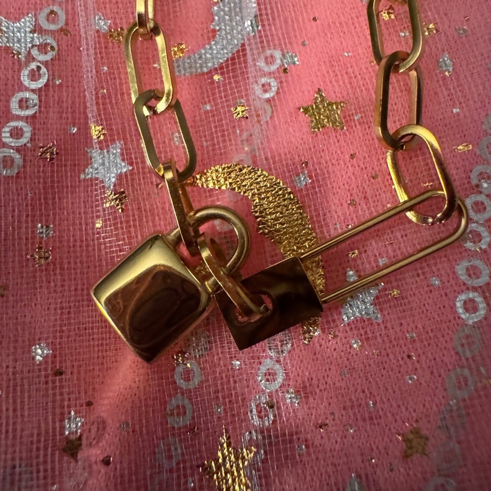 Gold stainless steel Chain Necklace with Lock Pendant